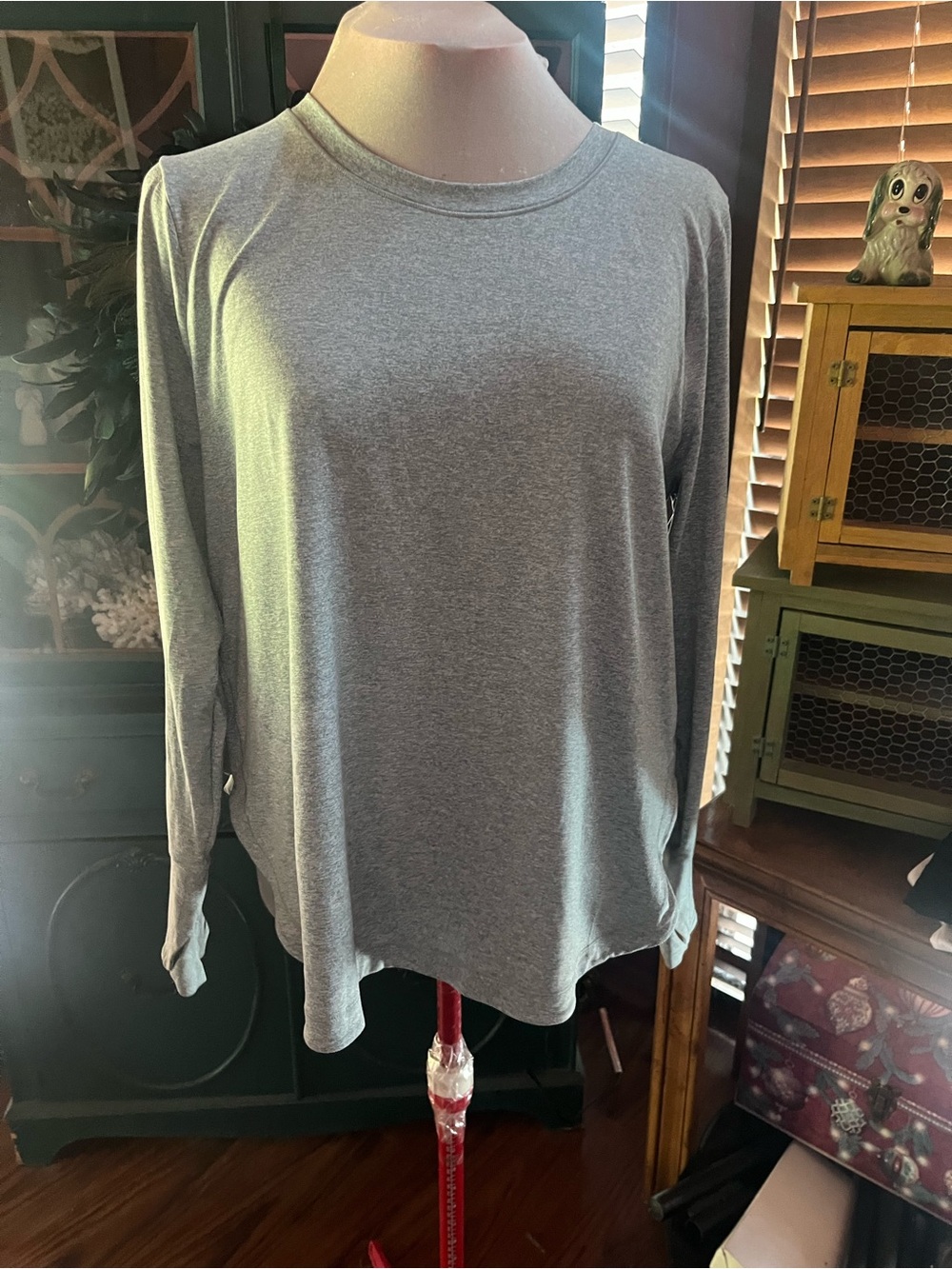Athleta 1X Women's Long-Sleeve Crewneck Top - light blue